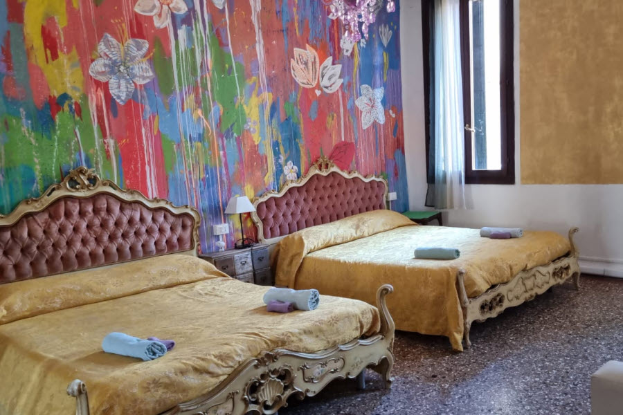very central venice room 2
