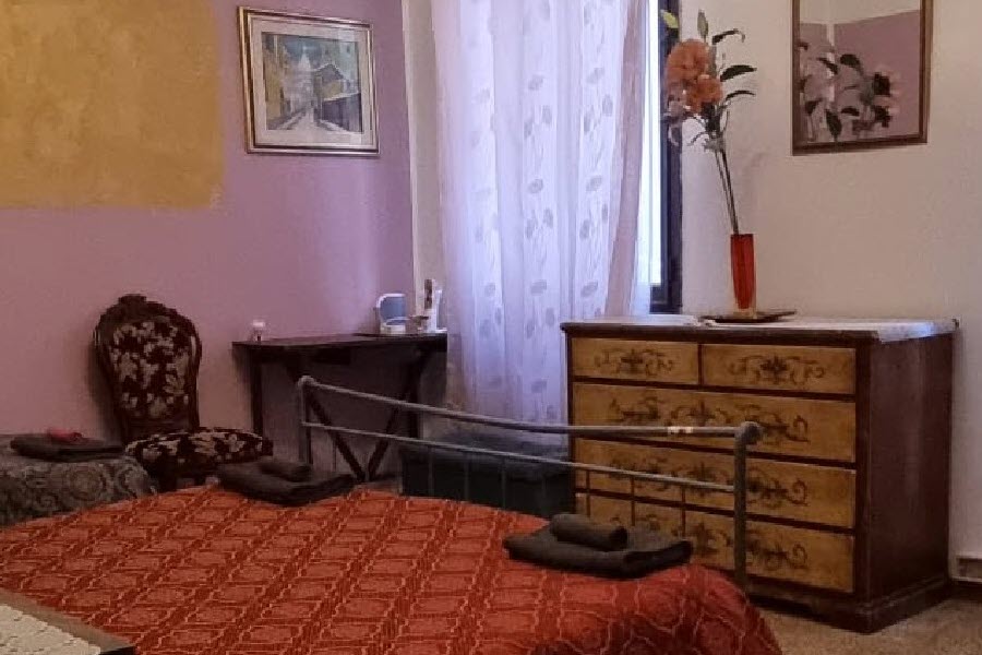 VERY CENTRAL ROOM, VENICE